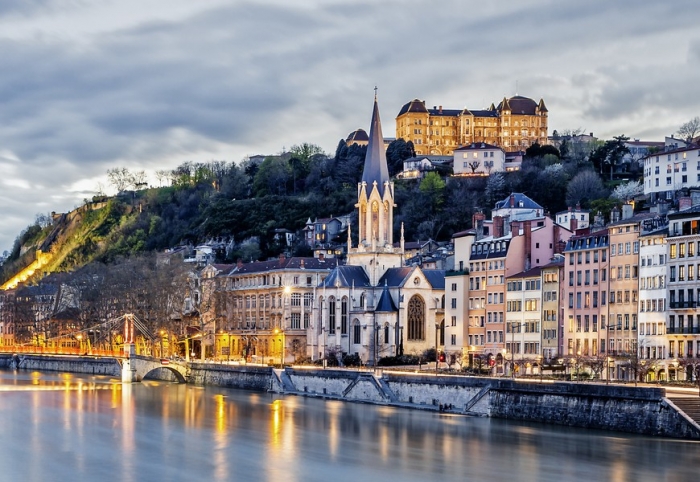 ../upload_images/1582125182-image-lyon.jpg